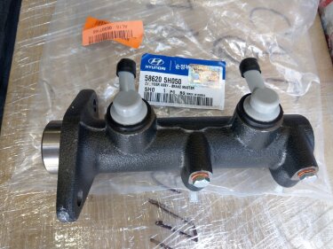 Цилиндр тормозной главный HD 65/72/78