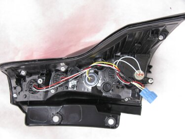 Фонарь задний правый LC 150 2018-...