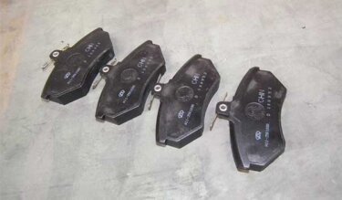 Колодки тормозные передние с ушком Chery Amulet KLM