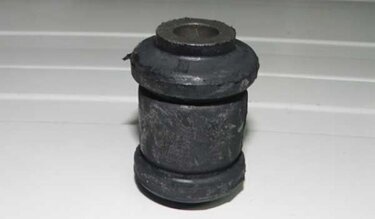 Сайлентблок рычага переднего передний Chery Elara KLM