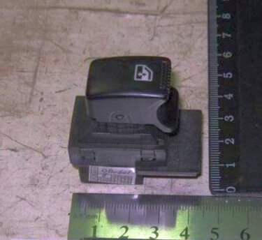 Кнопка стеклоподъемника Geely CK/CK2 KLM