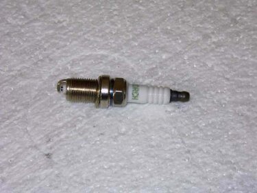 Свеча зажигания Geely KLM