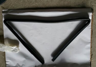 Уплопнитель стекла двери передней R Geely CK/CK2