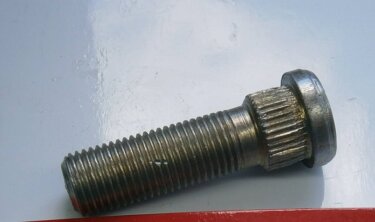 Шпилька колеса Geely CK/CK2 KLM