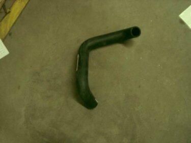 Патрубок радиатора нижний Geely EC7 KLM