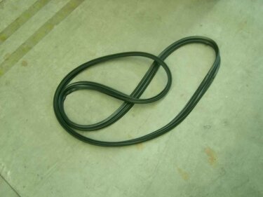 Уплотнитель крышки багажника Geely EC-7