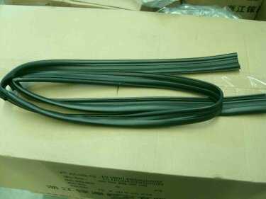 Уплотнитель окна двери передней L Geely EC-7/EC-7RV