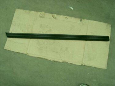 Уплотнитель стекла двери передней L Geely EC-7/EC-7RV