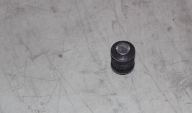 Сайлентблок рычага переднего передний Geely EX7 KLM