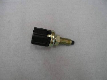 Датчик стоп-сигнала (2 контакта) Geely