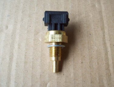 Датчик температуры охлаждающей жидкости (в термостат, 3 конт.) Geely KLM