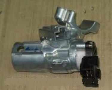 Контактная группа замка зажигания с корпусом Geely MK