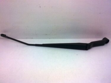 Рычаг стеклоочистителя R Geely MK