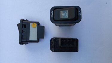 Выключатель противотуманных фар FAW 1031(2.7), 1031(3.2), 1041, 1051