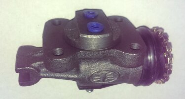 Цилиндр тормозной передний  (перепускной) FAW 1031, 1041