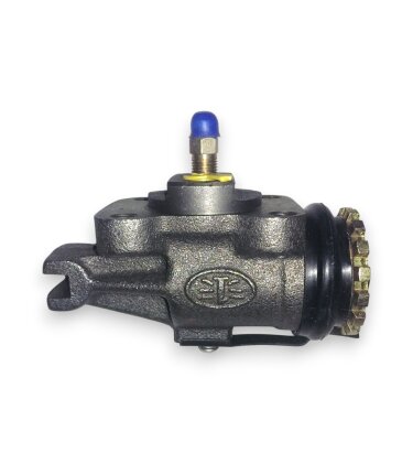 Цилиндр тормозной передний левый FAW 1031, 1041