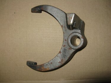 Вилка включения 2-й и 3-й передачи JAC 1020