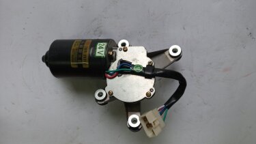 Моторчик стеклоочистителя (24V) JAC 1020