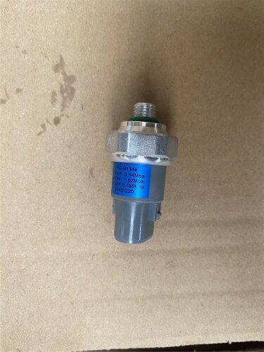 Датчик давления кондиционера (A/C) FAW B30, X40