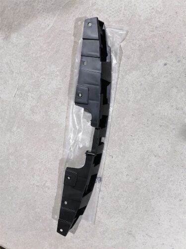 Кронштейн бампера переднего центральный FAW B30