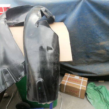 Подкрылок левый FAW B30