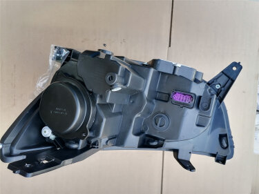 Фара левая JAC T8