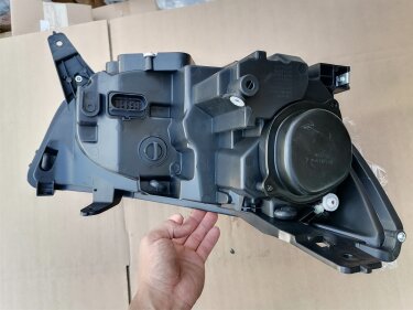 Фара правая JAC T8