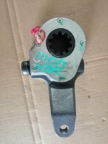 Рычаг (трещетка) регулировочный передний левый JAC N120 (3519050N5QZ)