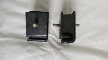 Подушка двигателя Dong Feng 1044 (Богдан 30)