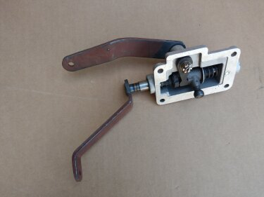 Крышка вилок переключения передач FAW 1031 (2.54, 2.7)